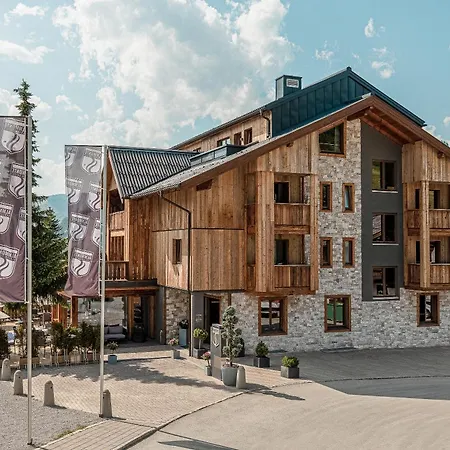 Almmonte Sensum Suites - Funky Living Hotel-3